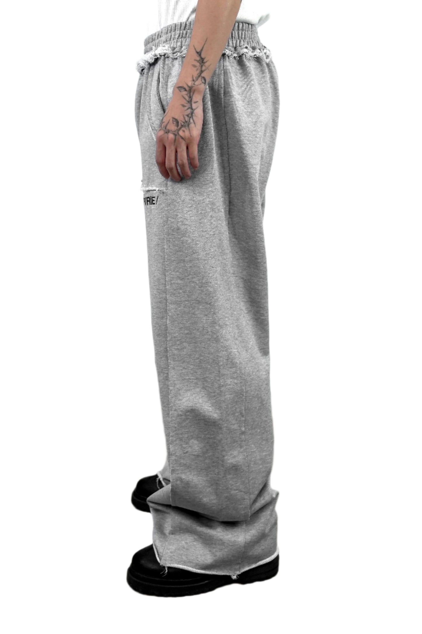 SP/ GREY SWEATPANTS